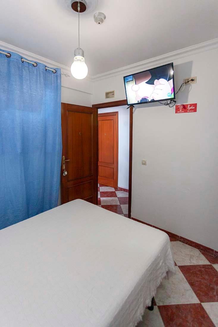 Pension Hidalgo 1 Utrera Buitenkant foto