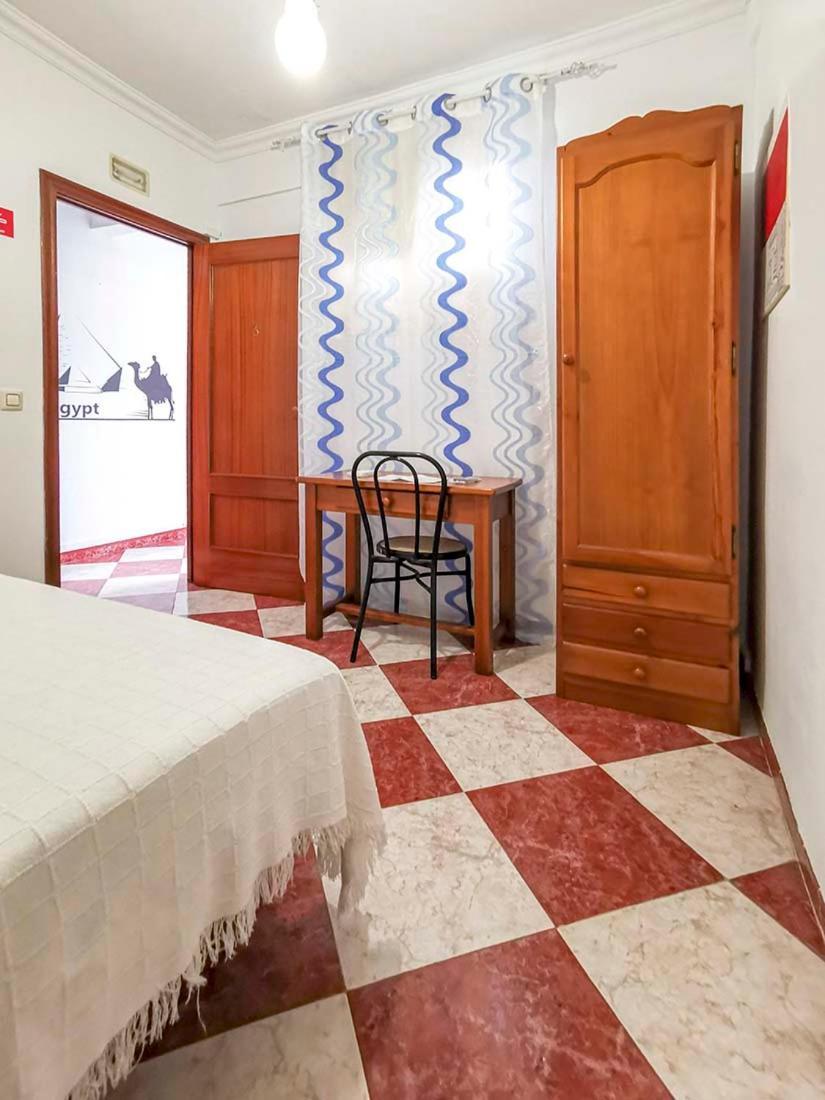 Pension Hidalgo 1 Utrera Buitenkant foto