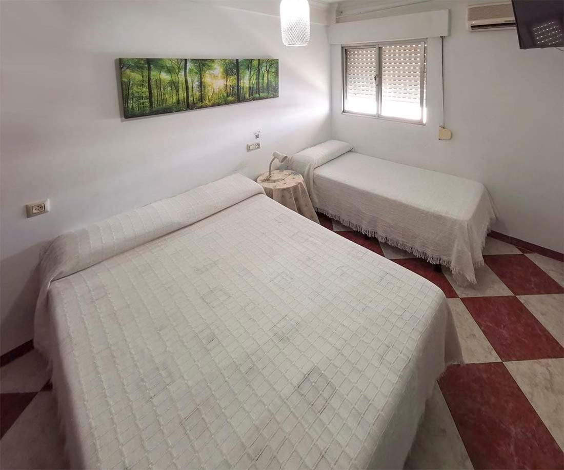 Pension Hidalgo 1 Utrera Buitenkant foto