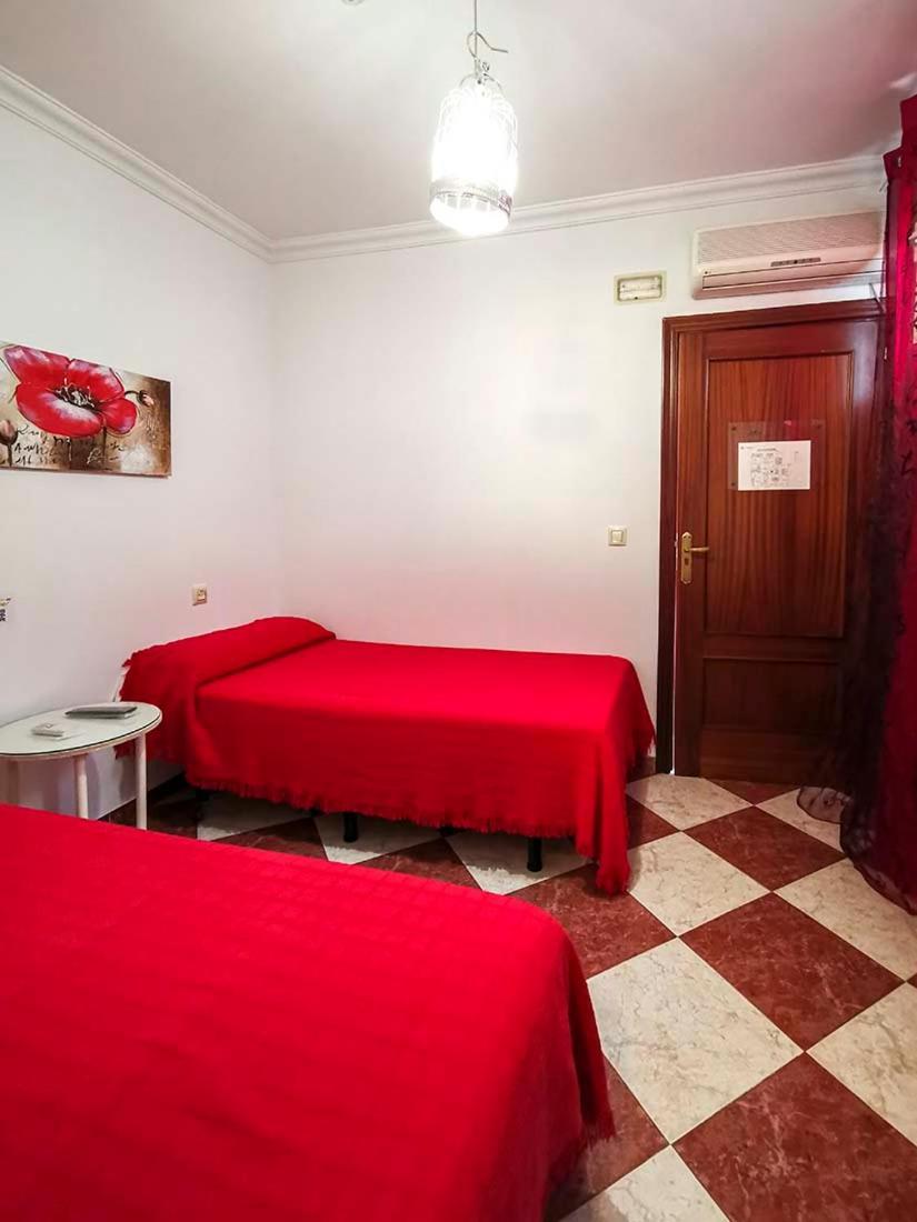 Pension Hidalgo 1 Utrera Buitenkant foto