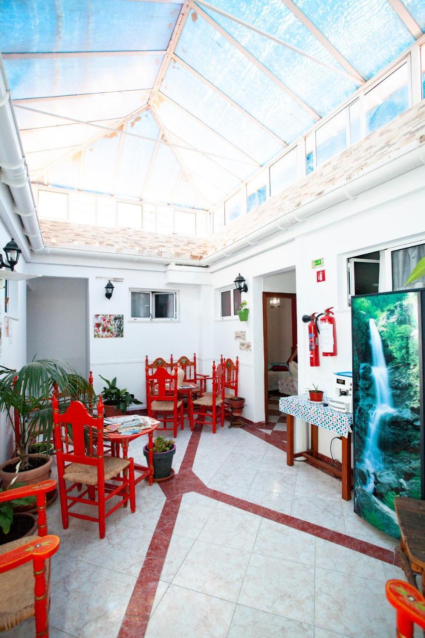Pension Hidalgo 1 Utrera Buitenkant foto