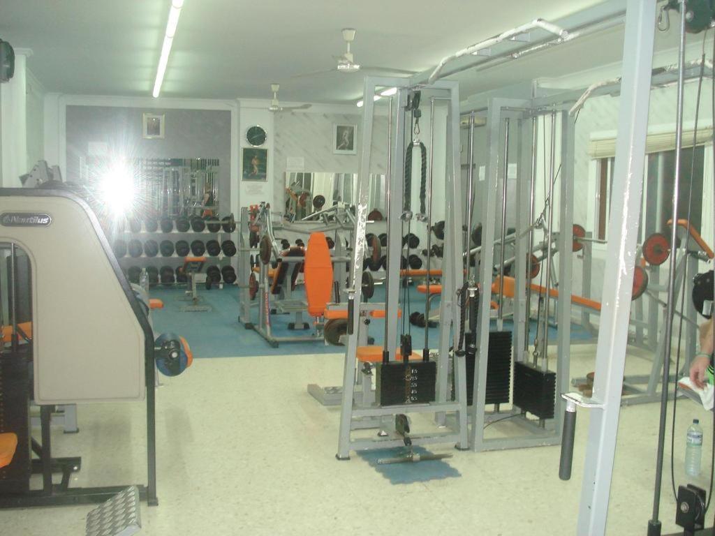 Pension Hidalgo 1 Utrera Buitenkant foto